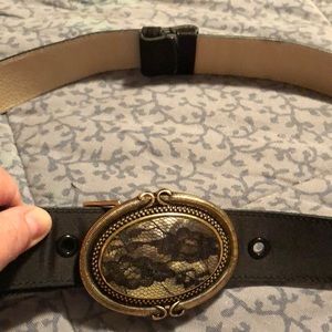 Black leather Chico’s adjustable belt M/L LN women